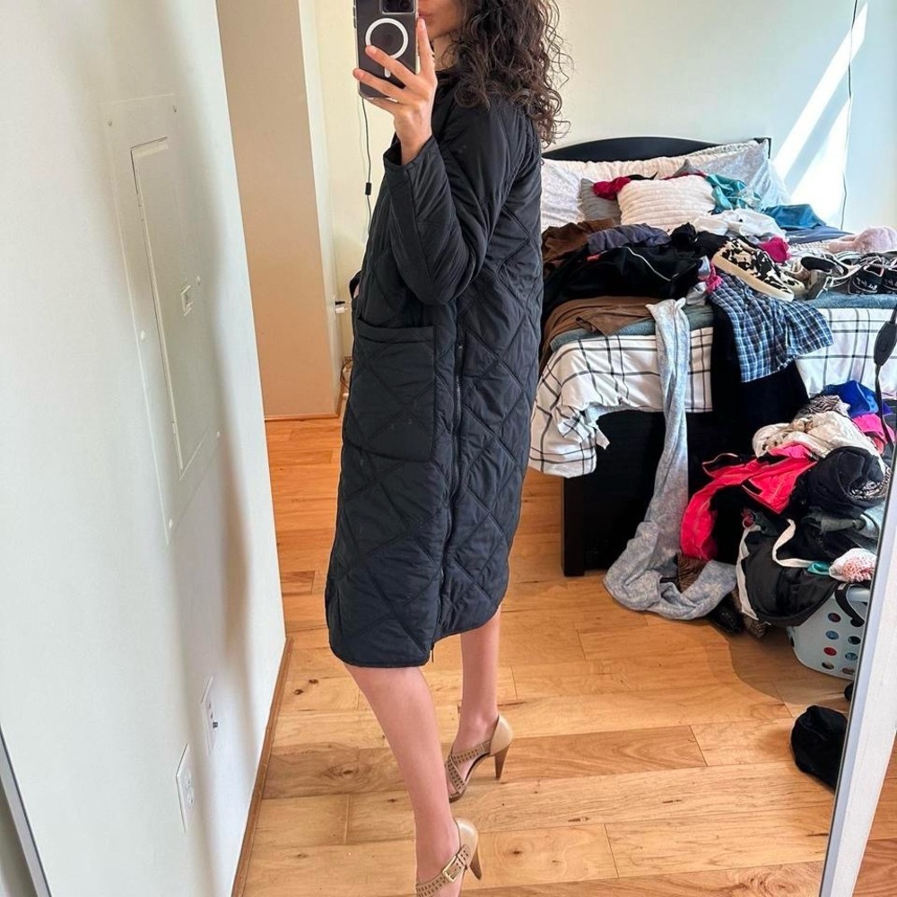 Women's Black Quilted Trench Coat - Picture 4 of 5